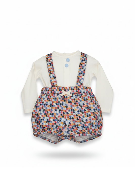 CONJUTO CON PETO DE ESTAMPADO MULTICOLOR
