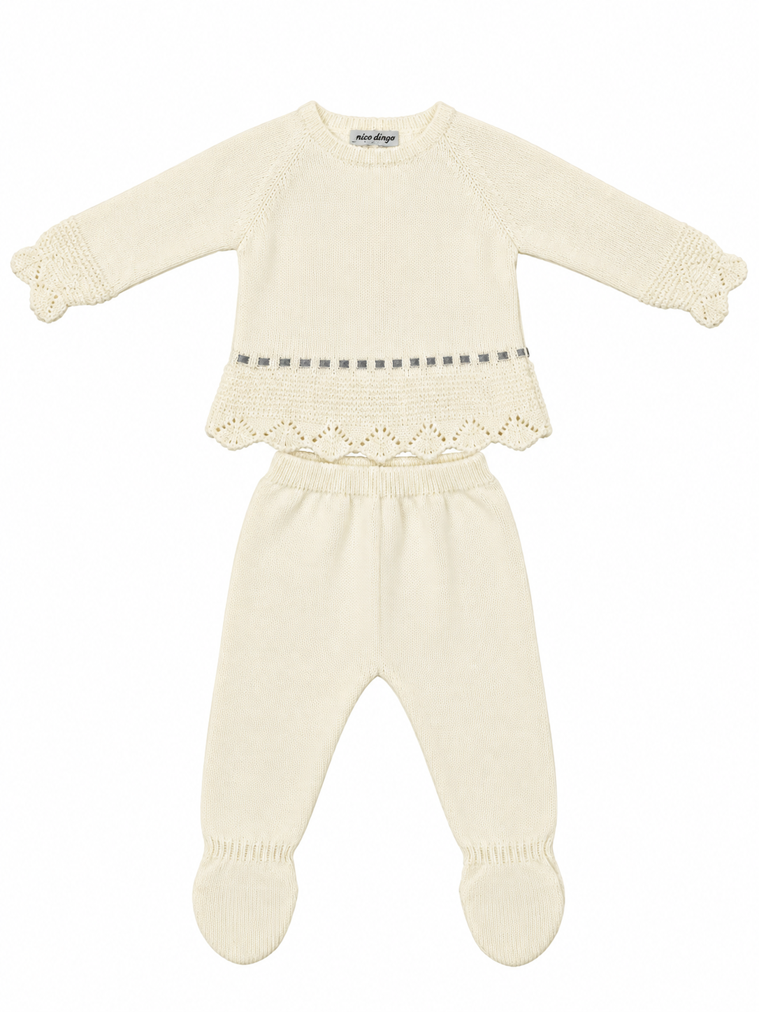 CONJUNTO DE PUNTO PARA BEBÉ CON POLAINA Y DETALLES CALADOS CRUDO