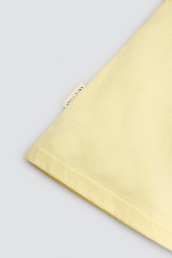 CONJUNTO DE BEBÉ SIN MANGAS AMARILLO CON LIMONCITO