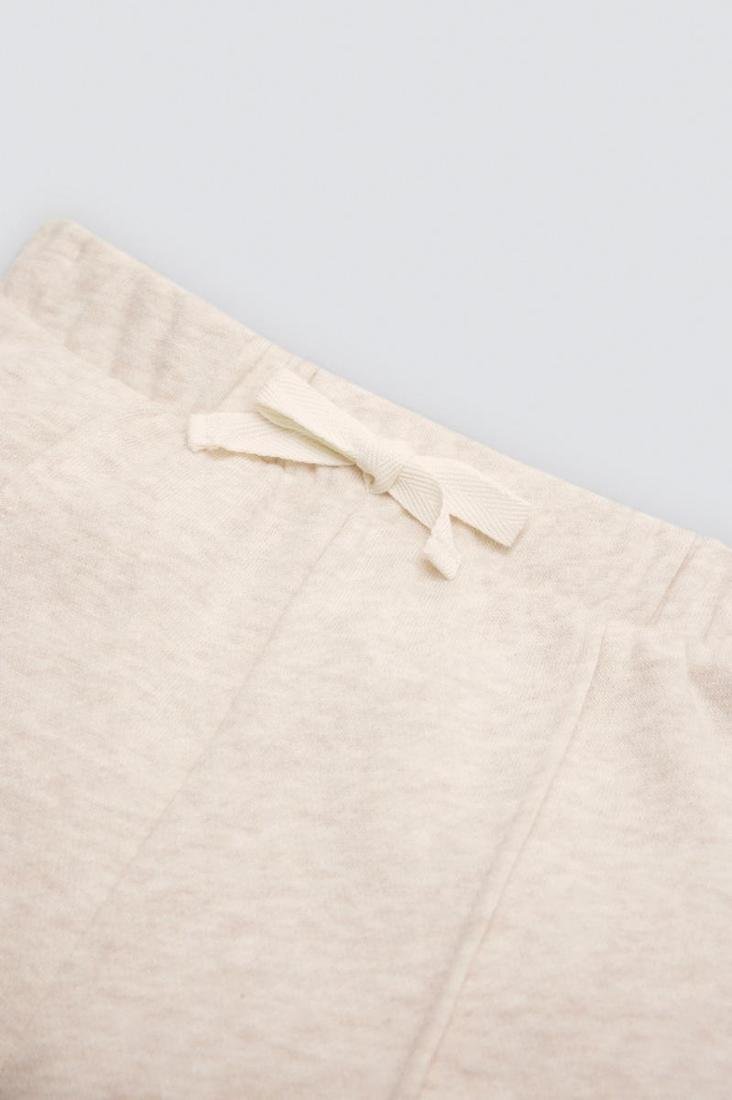 CONJUNTO DE BEBÉ BLANCO DE 3 PIEZAS