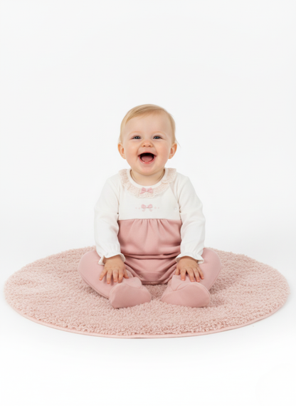 PELELE DE MANGA LARGA BLANCO Y ROSA CON ENCAJE