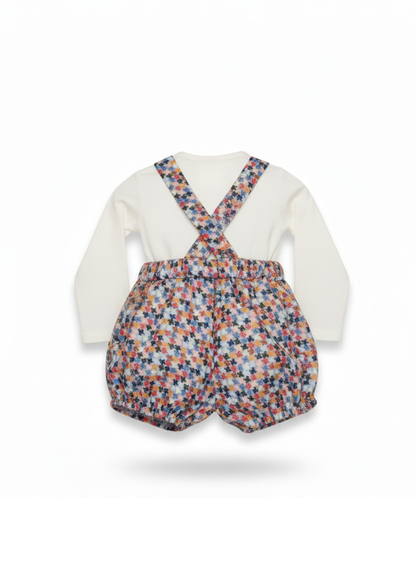 CONJUTO CON PETO DE ESTAMPADO MULTICOLOR