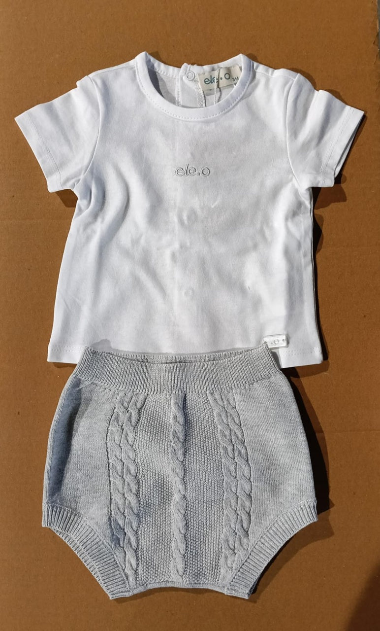 CONJUNTO DE BEBÉ DE HILO CON BRAGUITA GRIS