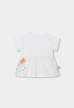 CONJUNTO DE PUNTO BLANCO CON FLORES