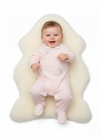 PELELE DE MANGA LARGA: ROSA CON BORDADOS DE LIBÉLULAS