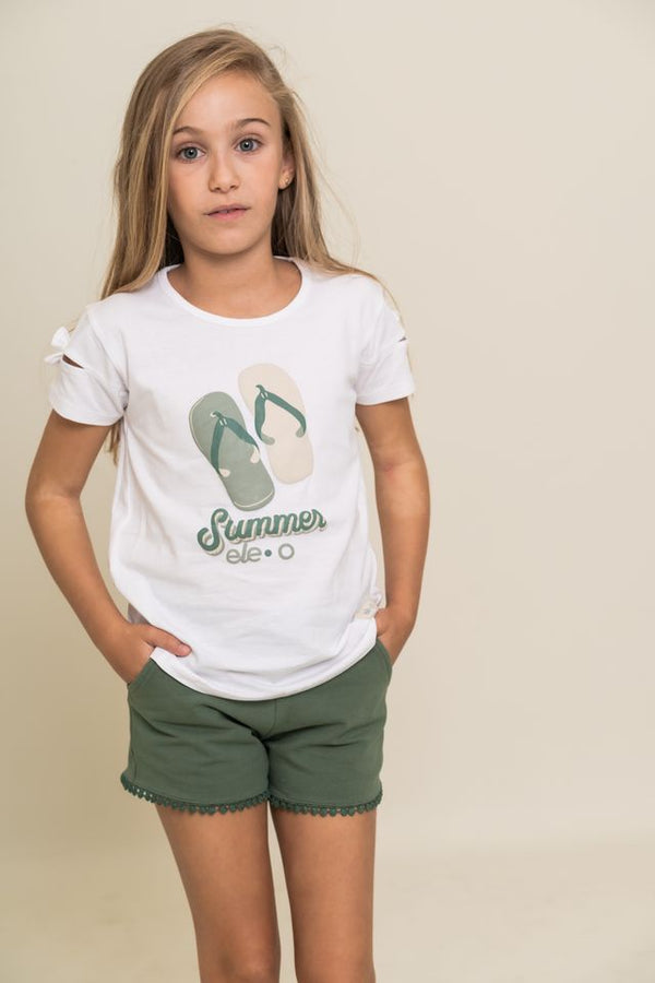 CONJUNTO DE NIÑA CON DIBUJO DE CHANCLAS