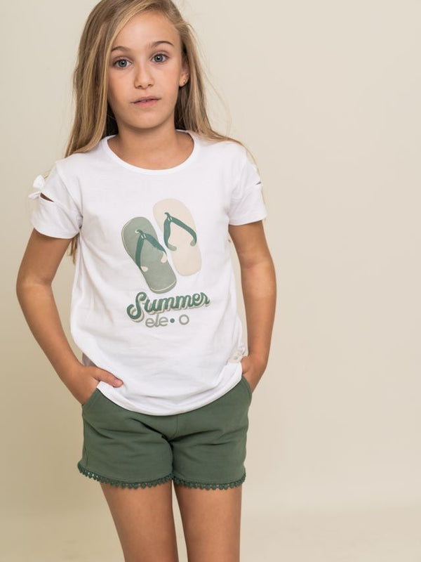 CONJUNTO DE NIÑA CON DIBUJO DE CHANCLAS