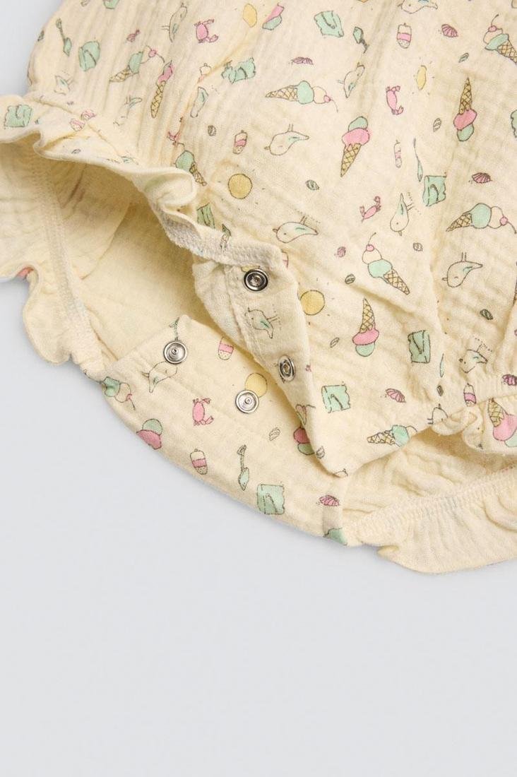 RANITA DE BEBÉ SIN MANGAS CON GORRITO