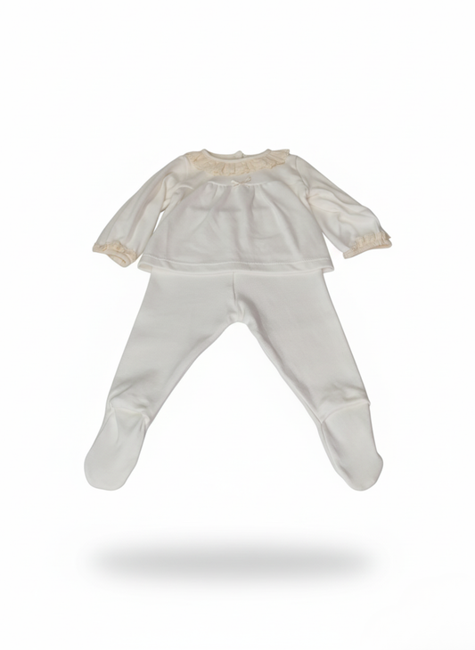 CONJUNTO TOP Y PANTALÓN CRUDO CON DETALLES DE ENCAJE
