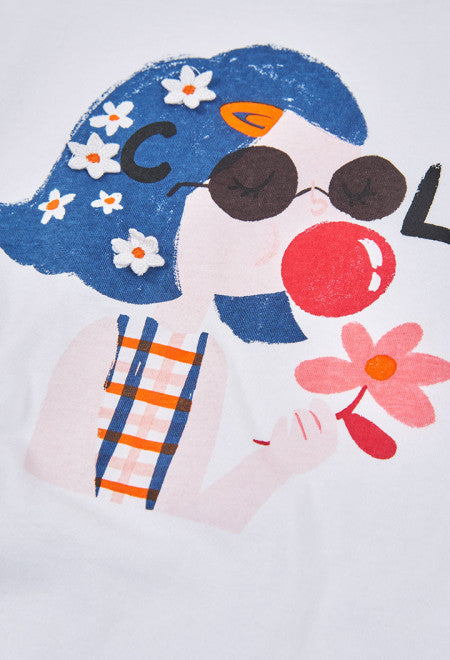 CAMISETA DE PUNTO BLANCO CON CHICA MASCANDO CHICLE