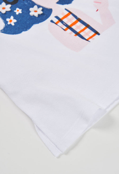 CAMISETA DE PUNTO BLANCO CON CHICA MASCANDO CHICLE