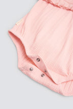 PETO DE BEBÉ ROSA DE TIRANTES