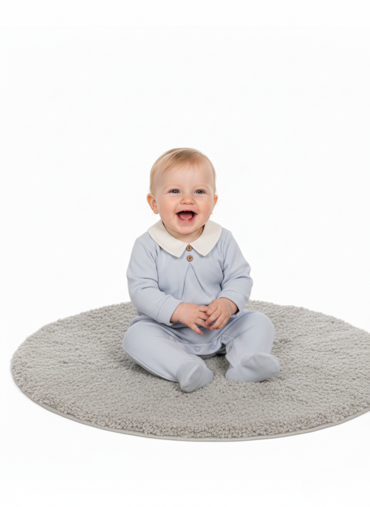 PELELE DE MANGA LARGA AZUL CELESTE CON CUELLO DE PETER PAN