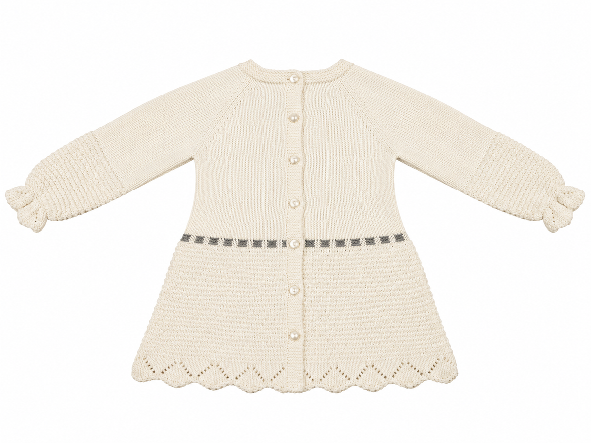 VESTIDO DE PUNTO PARA BEBÉ CON DETALLES CALADO CRUDO